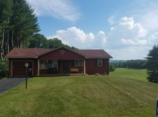 118 Frazier Rd, Galax, VA 24333