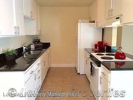 2nd image of 5780 Fair Oaks Blvd