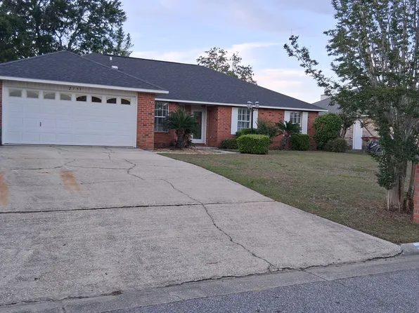 2733 Southern Oaks Dr, Cantonment, FL 32533