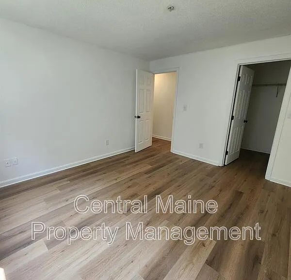 37 Northern Avenue Hts #2 — Photo 8