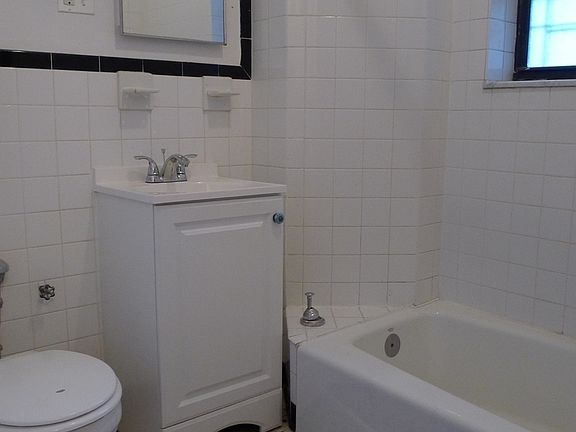4th image of 45-35 42nd St #1C