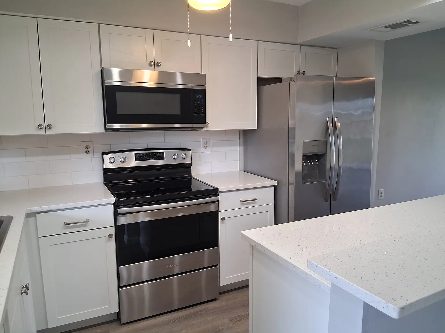 2 bed, 860 sqft, $1,600 — Photo 4