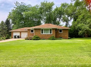38700 N Cashmore Rd, Wadsworth, IL 60083