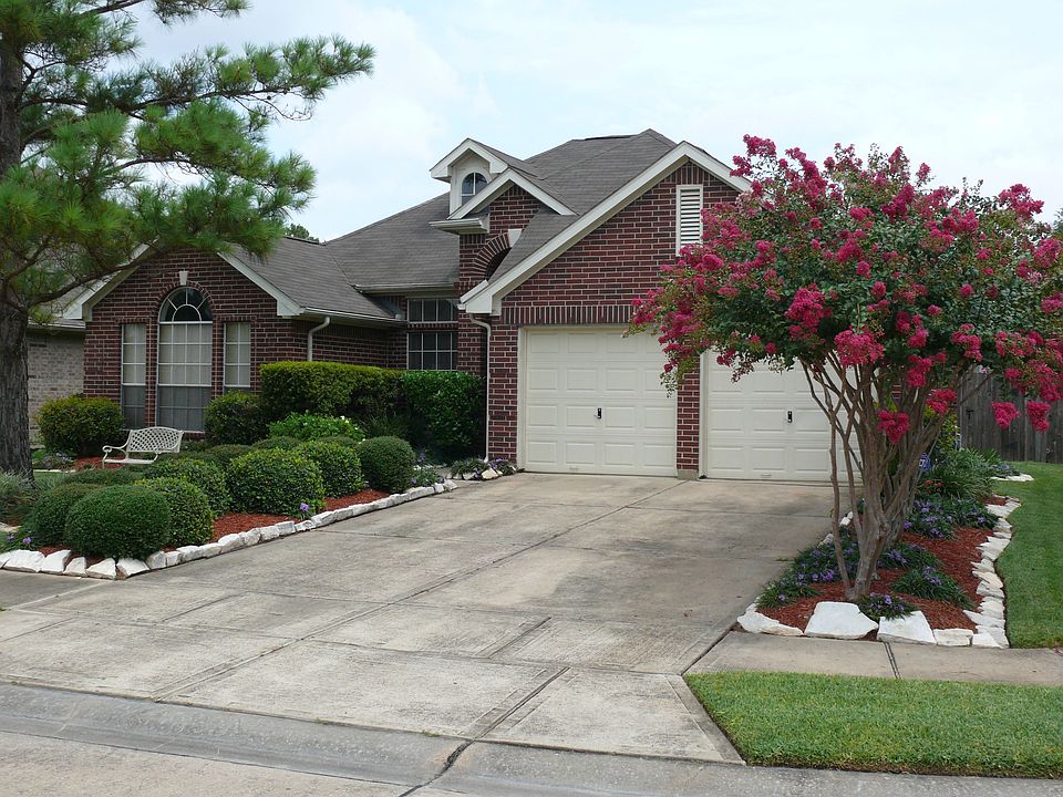 Great Landscaped Home