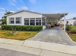 5954 Utopia Dr, Zephyrhills, FL 33540