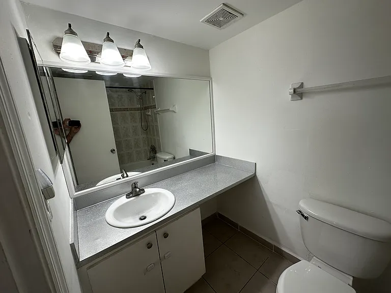666 W 81st St #219 — Photo 13
