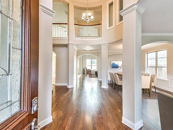 3rd image of 2613 Sandy Lodge Ct