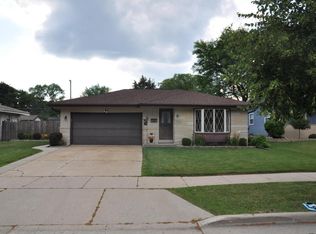 2529 S 98th St, West Allis, WI 53227