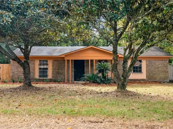 6641 Merlin Dr, Mobile, AL 36619