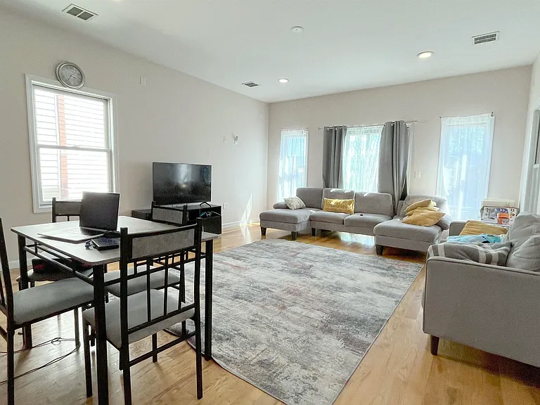 56 Laidlaw Ave #2 — Photo 2