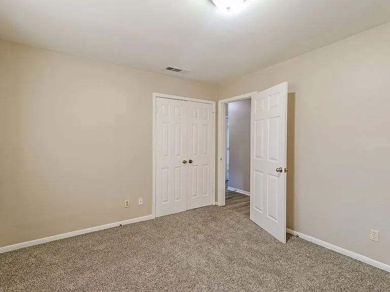 4714 Glendower Dr — Photo 14