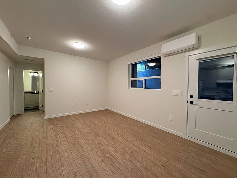 11052 Lockwood St — Photo 5