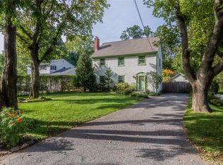 385 Main St, Setauket, NY 11733