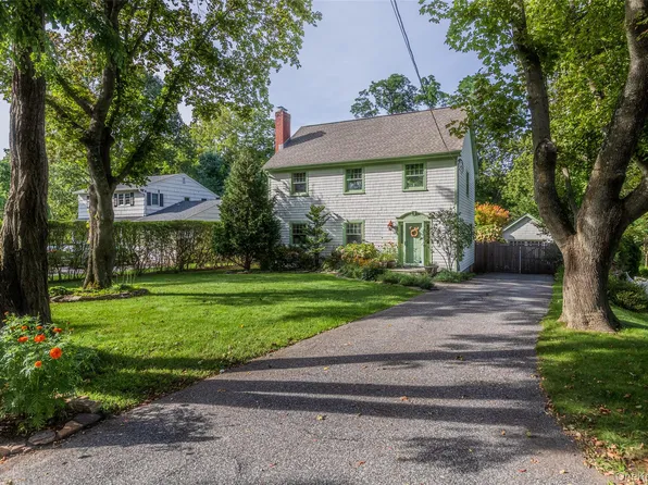385 Main Street, East Setauket, NY 11733
