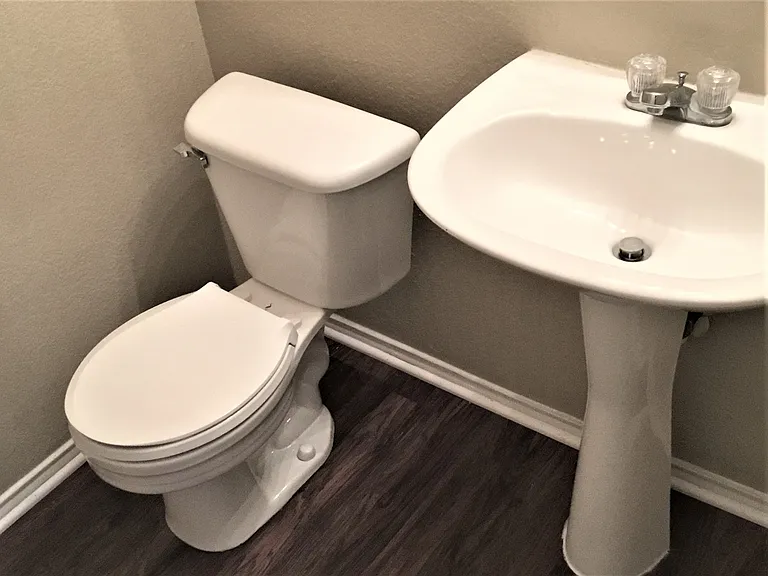 3361 Chapel Wood Ct — Photo 14