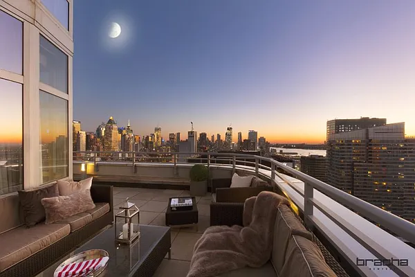 Sold by Keller Williams NYC | media 4