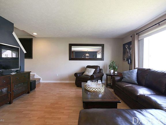 3rd image of 5873 Timberlake Dr SE