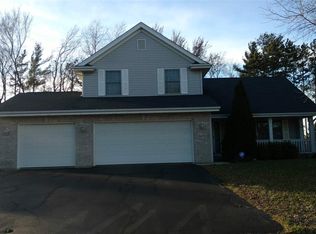 3479 Valley Woods Dr, Cherry Valley, IL 61016