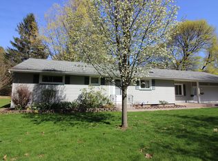 12 Horizon Dr, Rochester, NY 14625