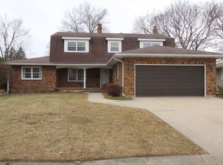 1200 Blakely St, Woodstock, IL 60098