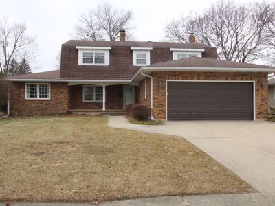 1200 Blakely St, Woodstock, IL, 60098