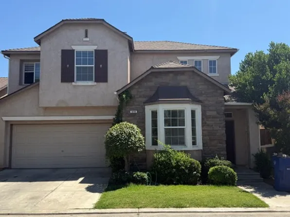 676 W Lisbon Ln, Clovis, CA 93619