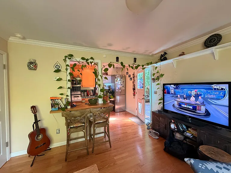 502 Errett Cir — Photo 8