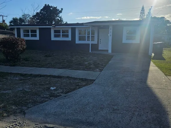 838 Lewis Dr, Daytona Beach, FL 32117