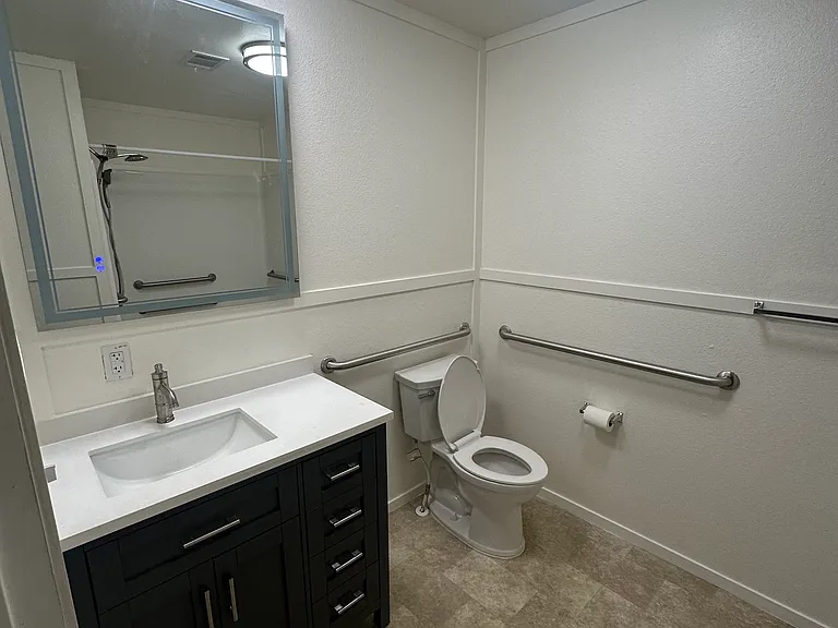 Woodland Ave — Photo 11