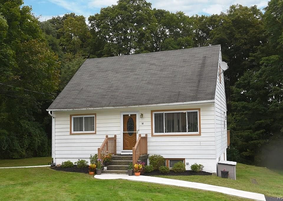 1st image of 14 Pleasant Dr