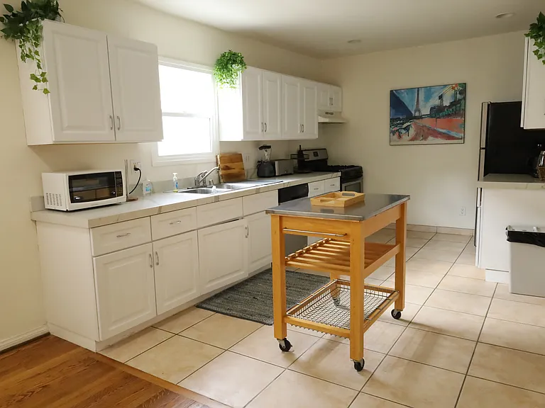 1141 N Orange Dr #1141 — Photo 5