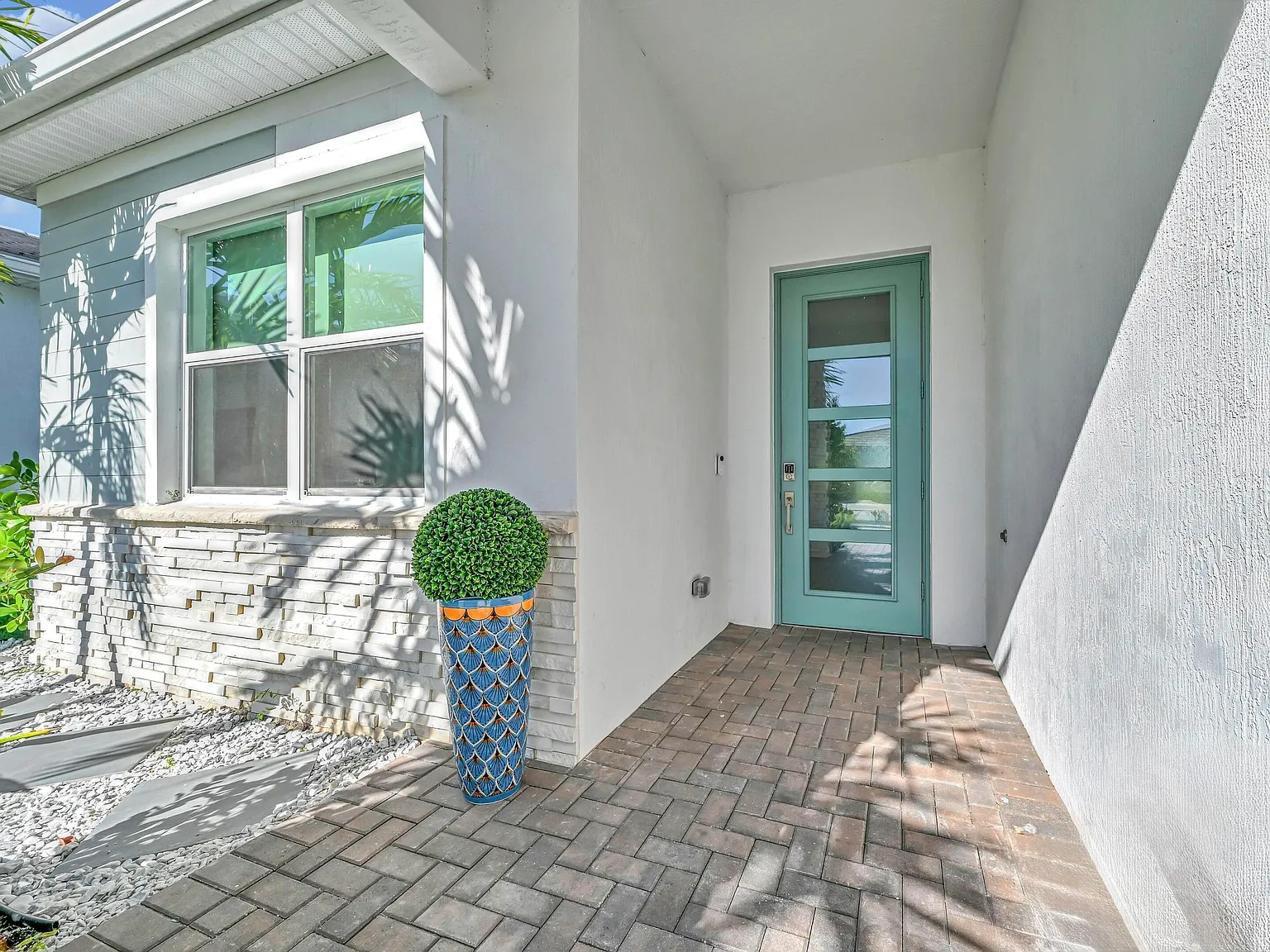 3 bed, 2.5 bath, 2053 sqft, $4,000 — Photo 3