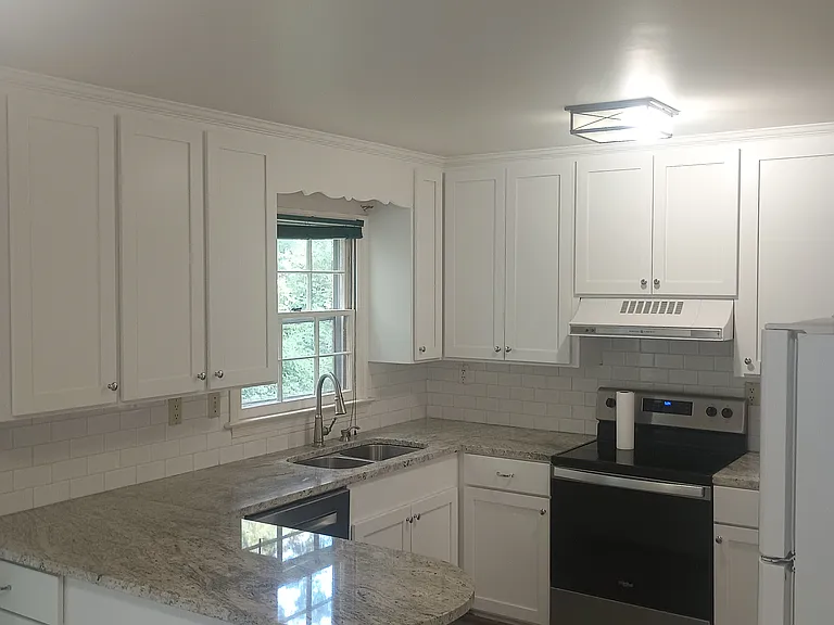310 Azalea Dr #B — Photo 4