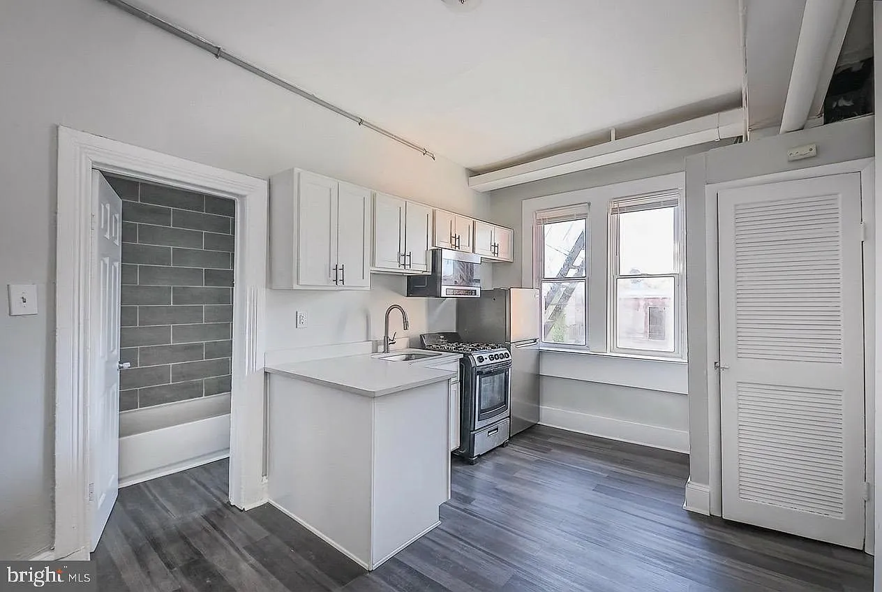 1 bed, $1,200 — Photo 1