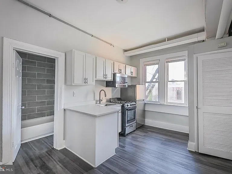 1037 Edmondson Ave #2 — Photo 1