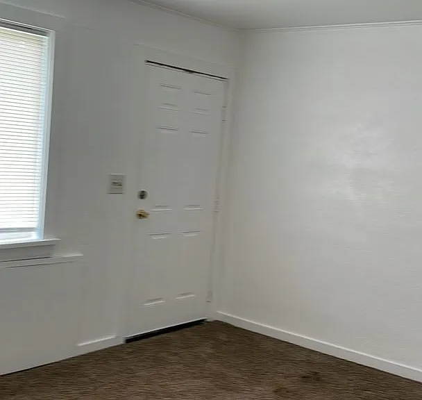650 Dearborn Ave — Photo 10