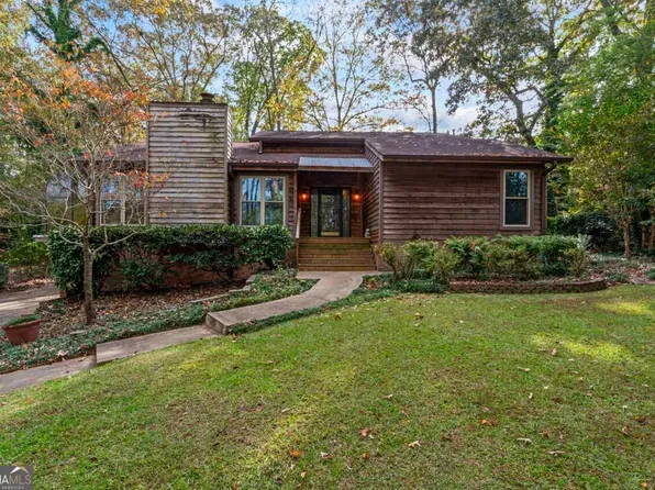 3227 Jodeco Dr, Jonesboro, GA 30236