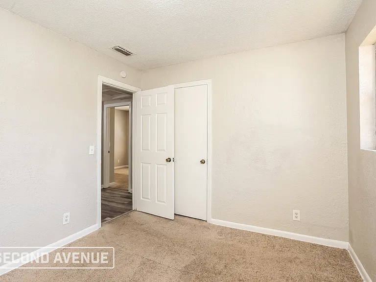 2727 W 45th St — Photo 15