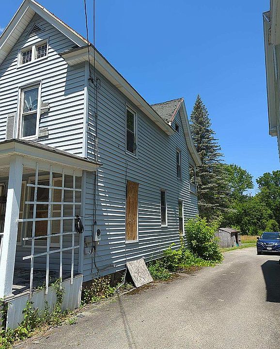2nd image of 132 West St