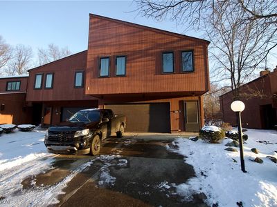 32715 Willowbrook Ln, North Ridgeville, OH, 44039