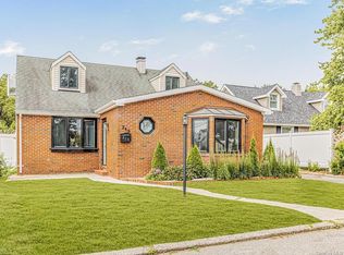 215 Croydon Rd, Yonkers, NY 10710