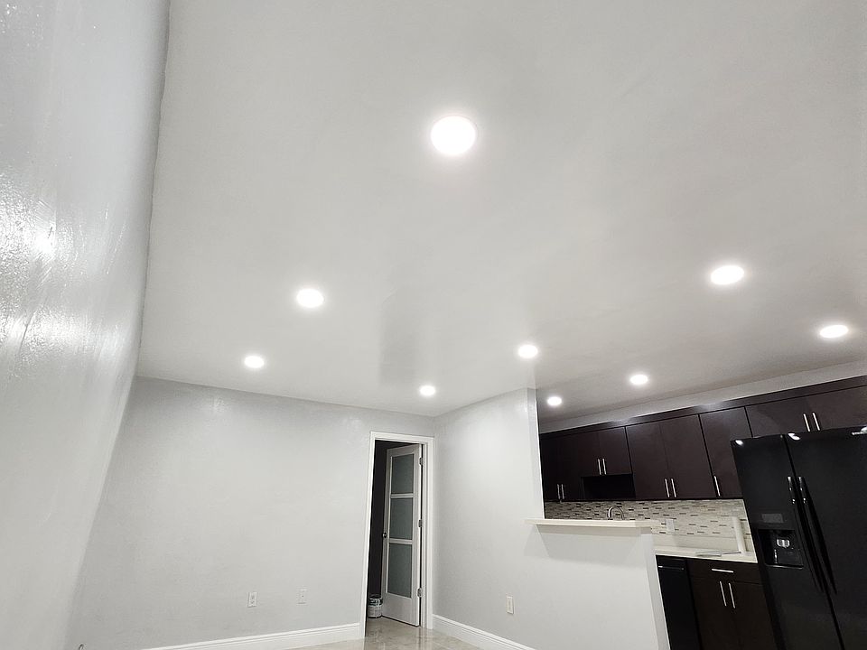 1st image of 2450 NE 135th St #107