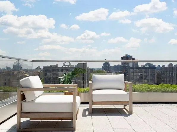 325 Kent Ave #726, Brooklyn, NY 11249
