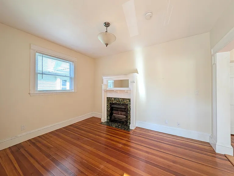 175 College Ave — Photo 11