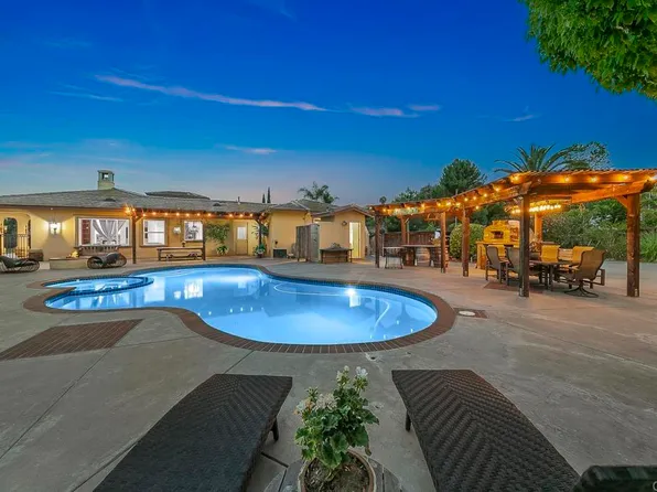 1508 Sequoia Ln, Vista, CA 92081