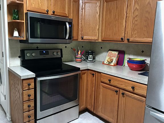 5th image of 4631 Blackfoot Dr SW