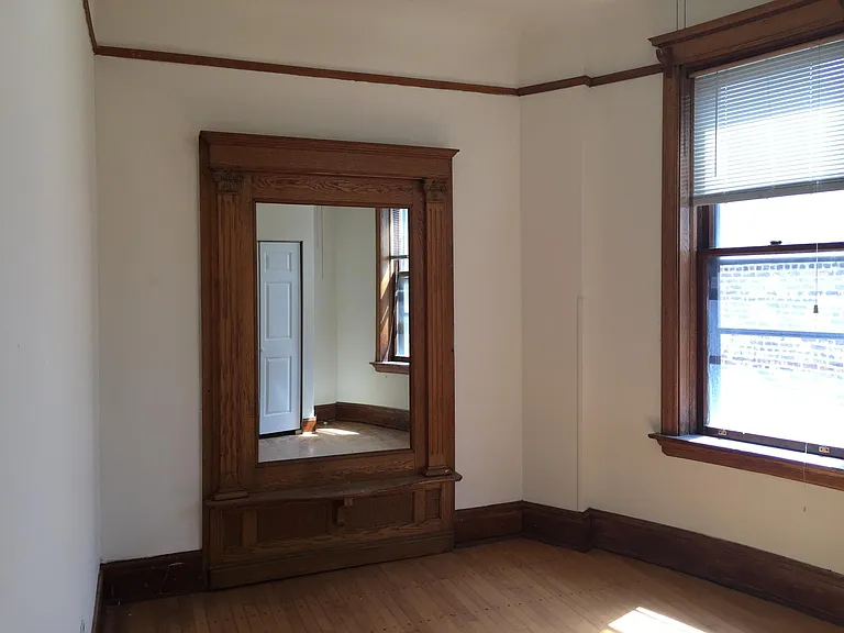 2419 N Kedzie Blvd #3 — Photo 5