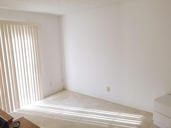 5th image of 1621 SE Green Acres Circle #202