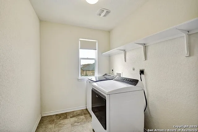 3302 Uresti Flds — Photo 23