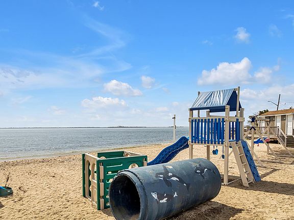 5th image of 57-61 E Shore Dr